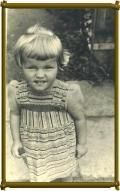 Dar war ich 2 1/2 Jahre alt.